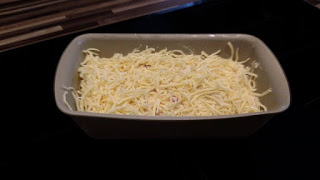 Hier siehst du das Käsebrot vor dem backen im Zauberkasten Plus...