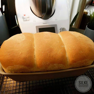 Der Pamperedchef Zauberkasten ist perfekt für Brot und Kuchen in Kastenform. 23 x 13 cm, 1,4 l.