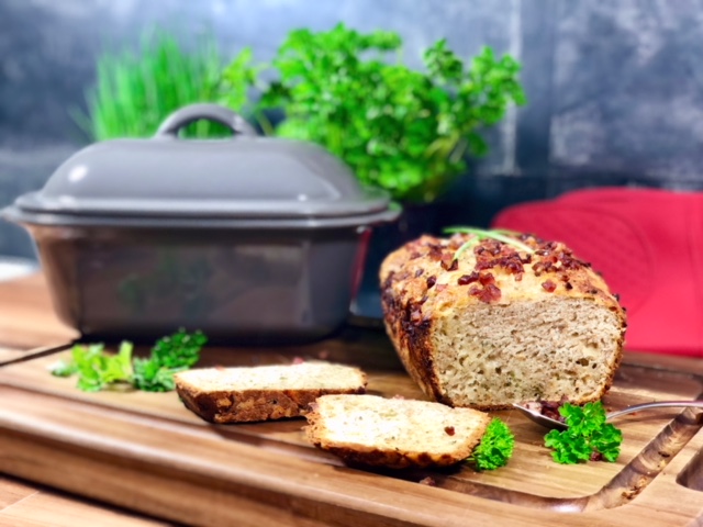 Ein Brot mit vielen leckeren Kräutern aus dem Zaubermeister von Pamperedchef®