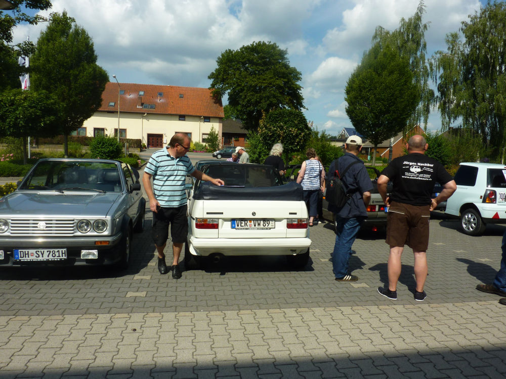 Erster Treffpunkt in Barrien, Parkplatz Möbel Wagner