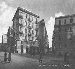 Piazza Malta anni 40' © http://web.tiscali.it/anticasalerno/