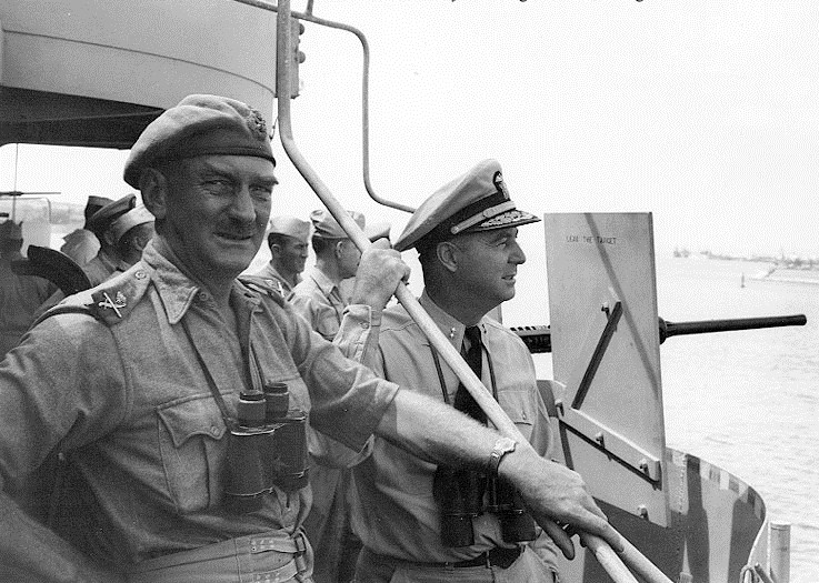 Ufficiali americani sulla nave USS Biscayne