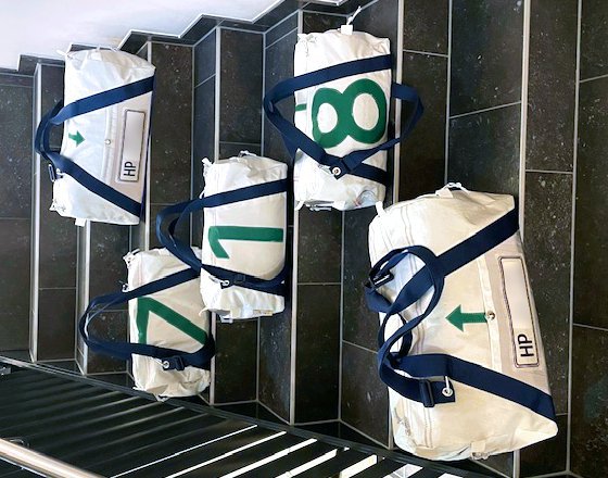 Eine # Segeltuchjacke # Segeltuchtasche von # Sailart Fashion hat Ausstrahlung! UNIKAT