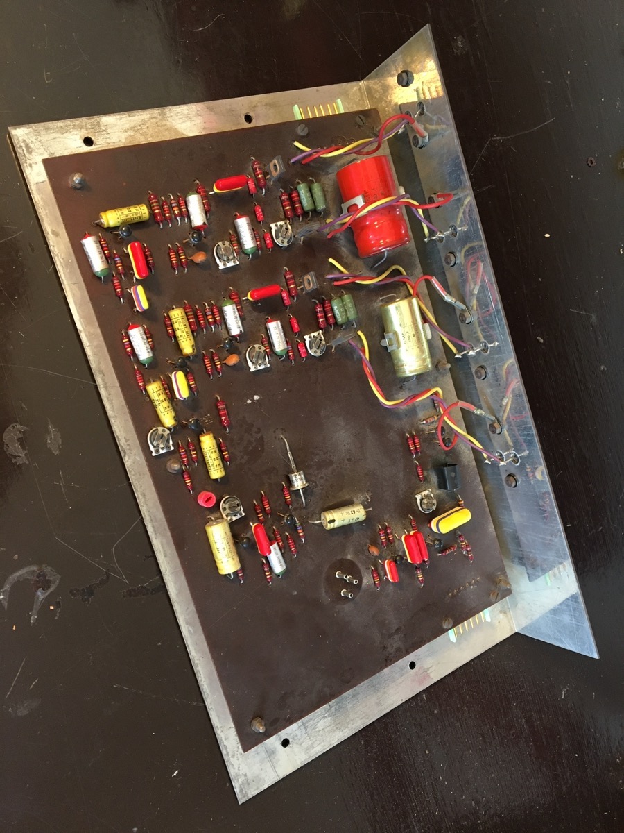 The amplifier unit, cleaned and some new parts