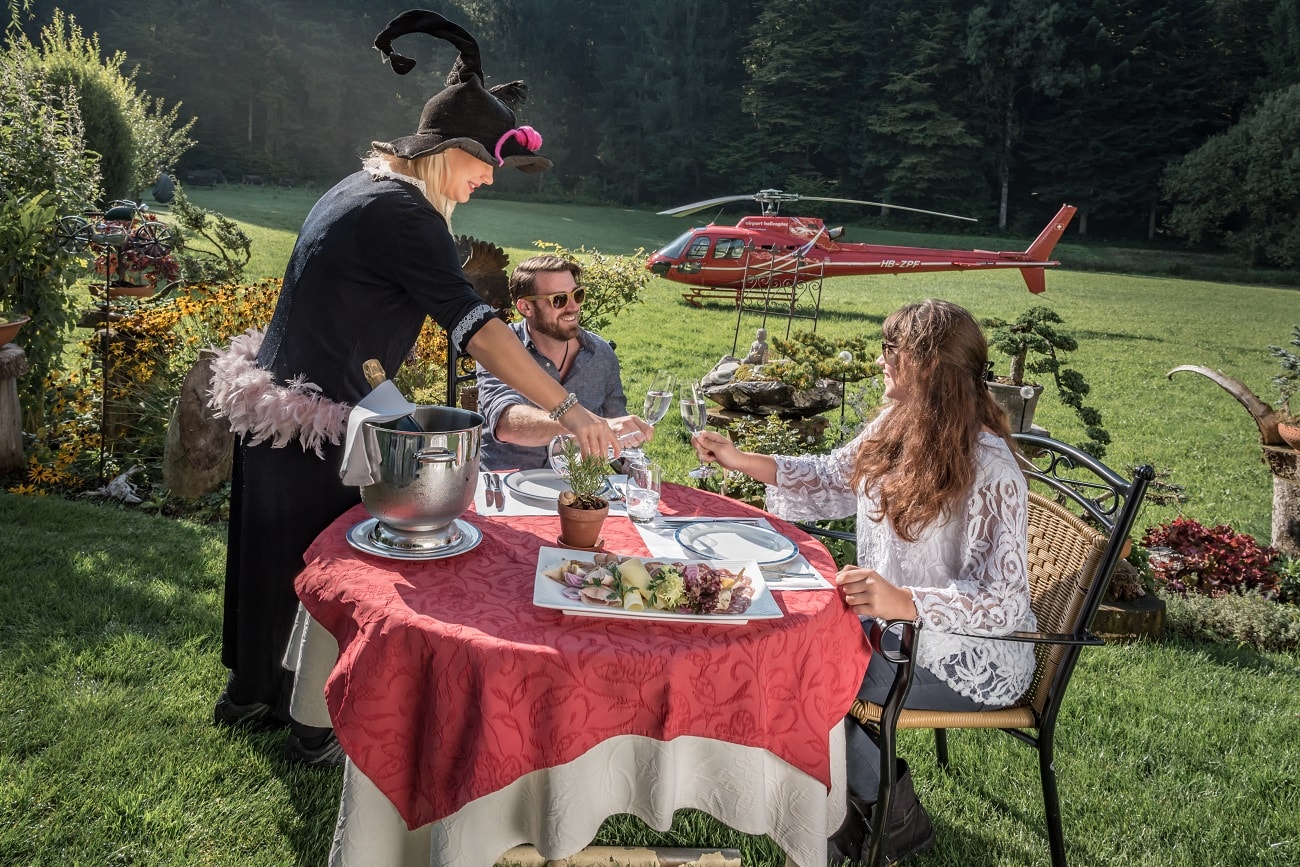 Elite Flights, Gourmetflüge, Helikopterflug, Romantikflüge, AS 350 B2 Ecureuil, HB-ZPF, Restaurant Bürgisweyerbad