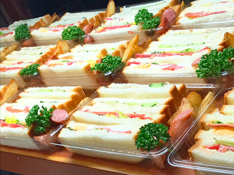 お手軽ランチにサンドイッチ