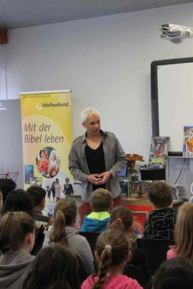 Harry Voss mit seinen Zuhörern