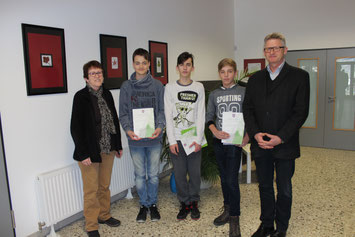 Sieger wurden geehrt. v.l. Petra Gombert, Tom Silas Nordhausen, Moreno Wirkner, Jonas Waldschmidt, Heiko Bickel
