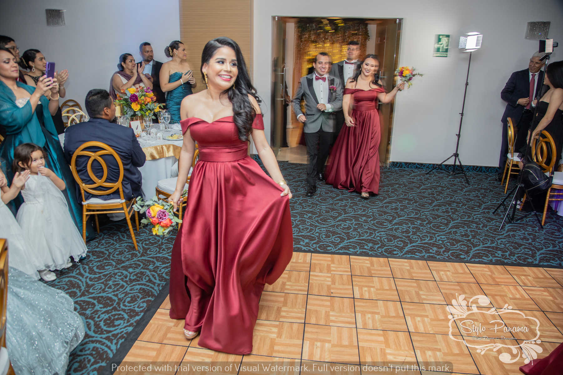 13. Entrada de la corte antes que los recién casados