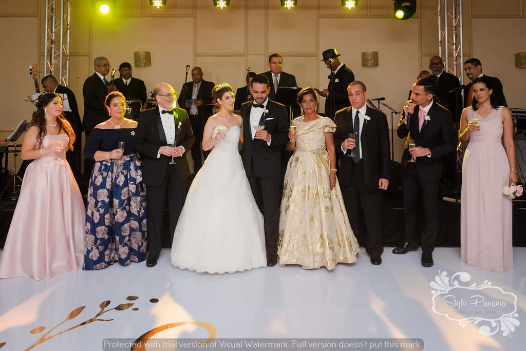 10. El Hermano del novio y padrino de boda dio las palabras por parte de la familia del novio