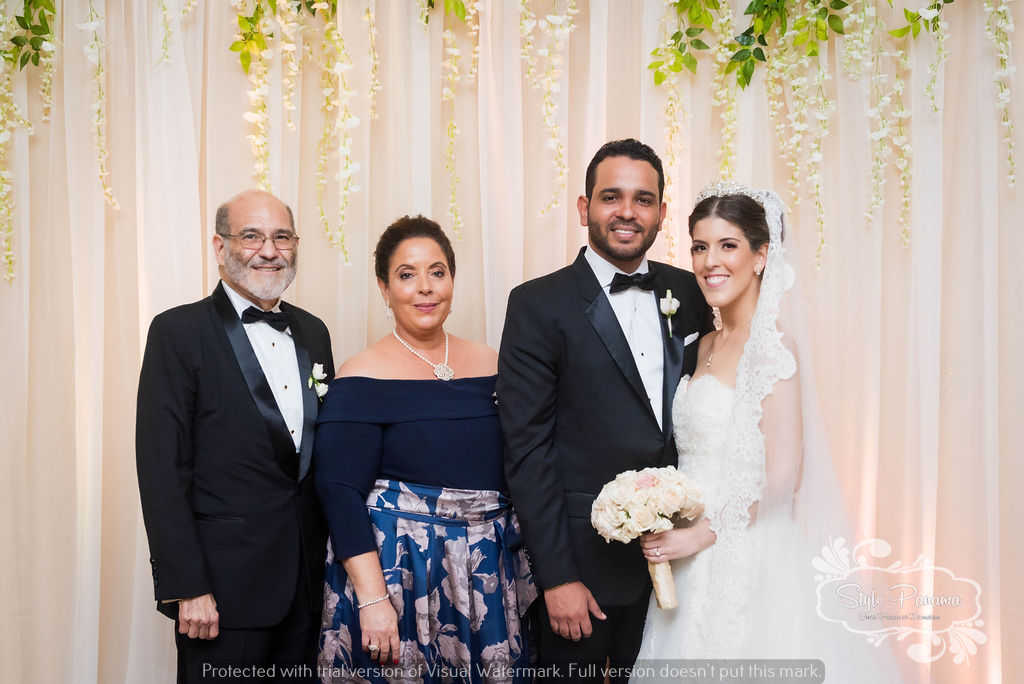 1. Esposos con los papás de la novia