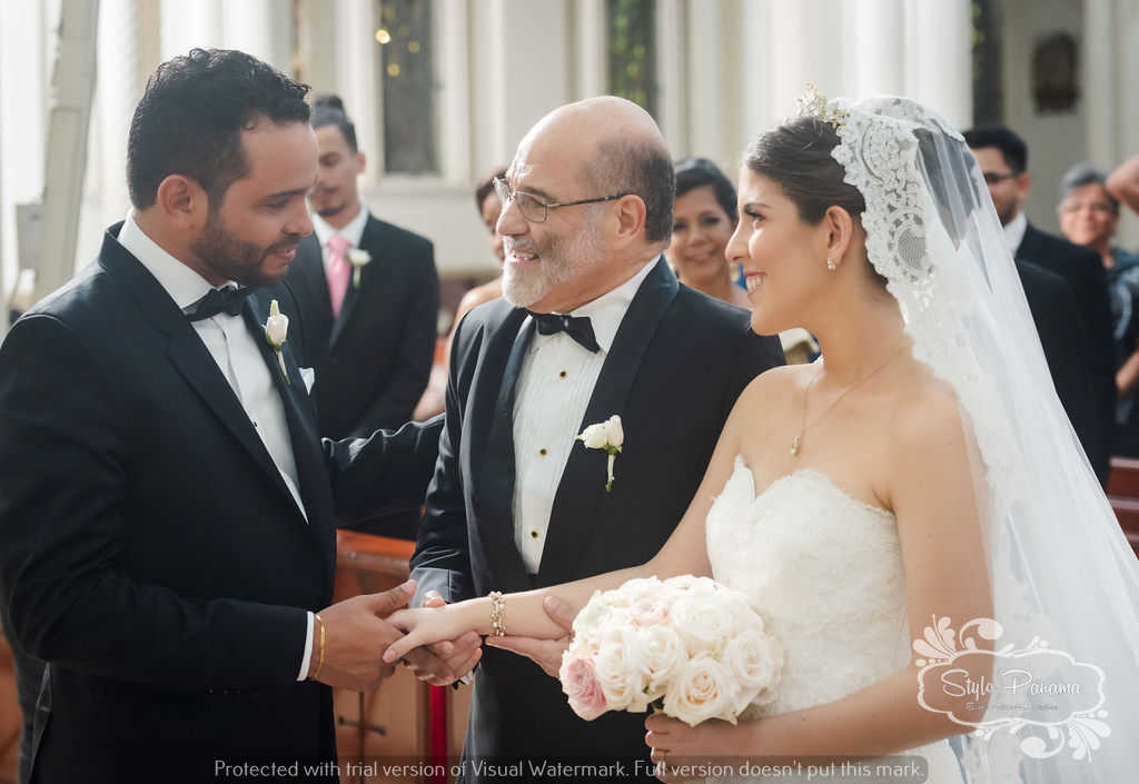 Recibe el novio a su futura esposa