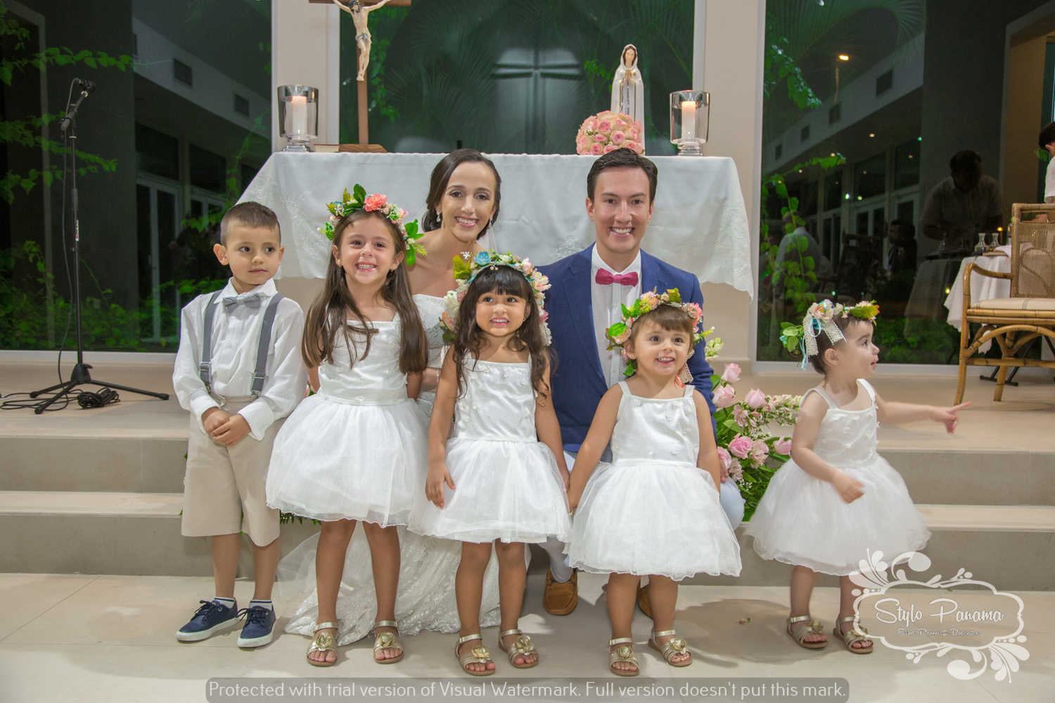Corte nupcial de solo niños