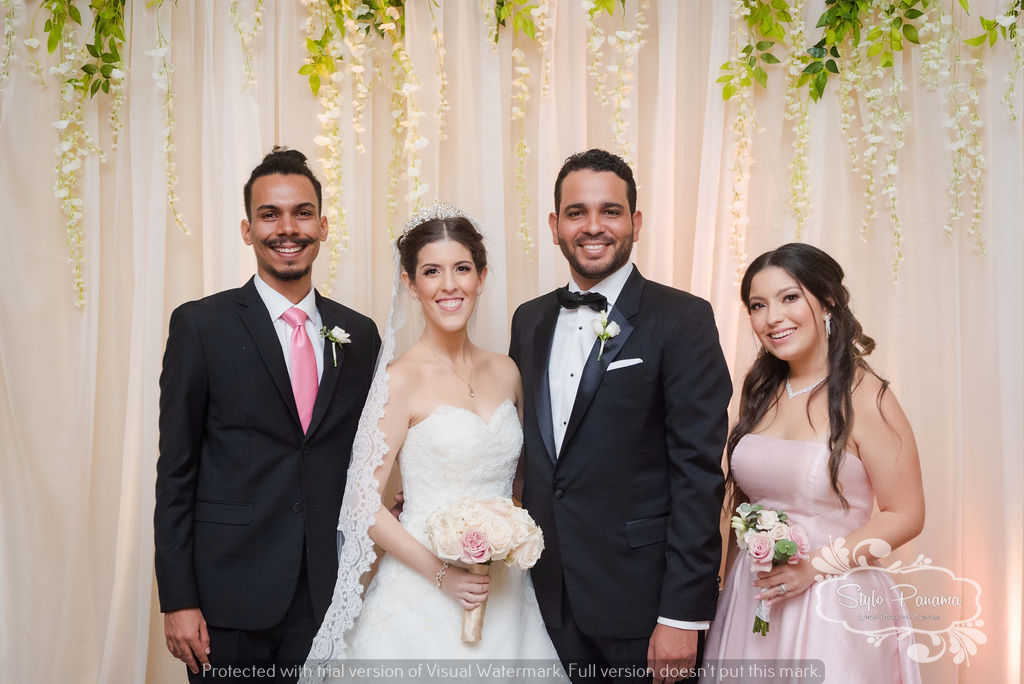 4. Esposos con pareja de honor (hermanos de ambos)