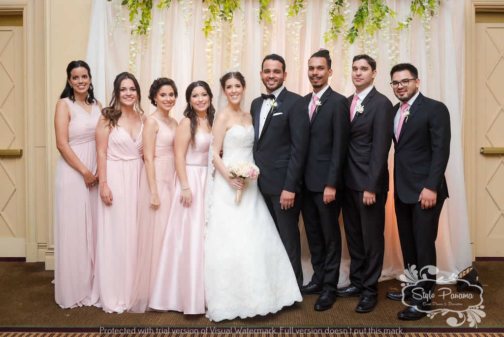 11. Esposos con corte de damas y caballeros