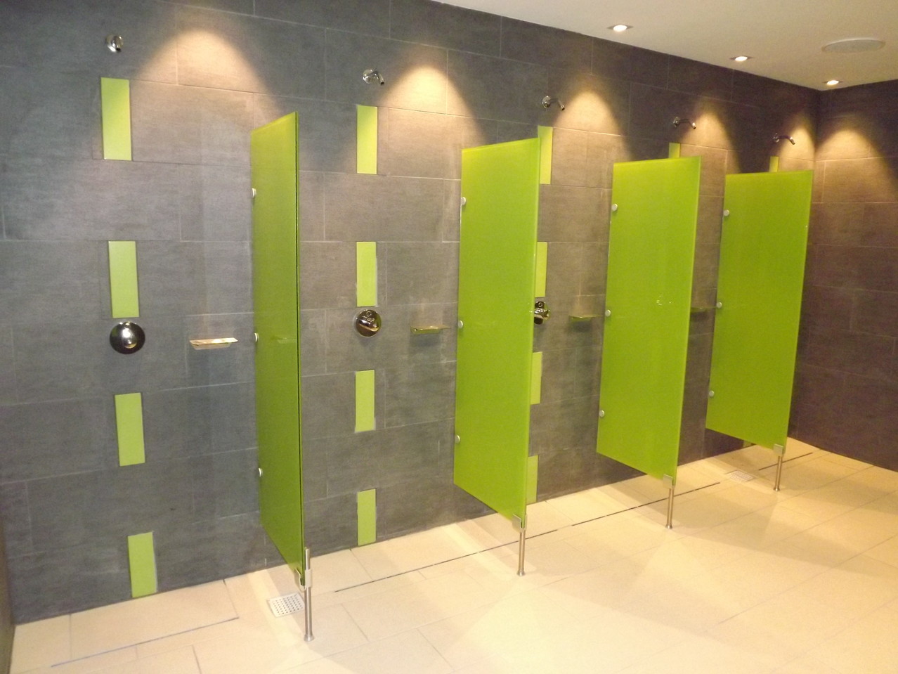Wc Trennwande Glas Wc Trennwande Glasanlagen Gsk Worm Gmbh