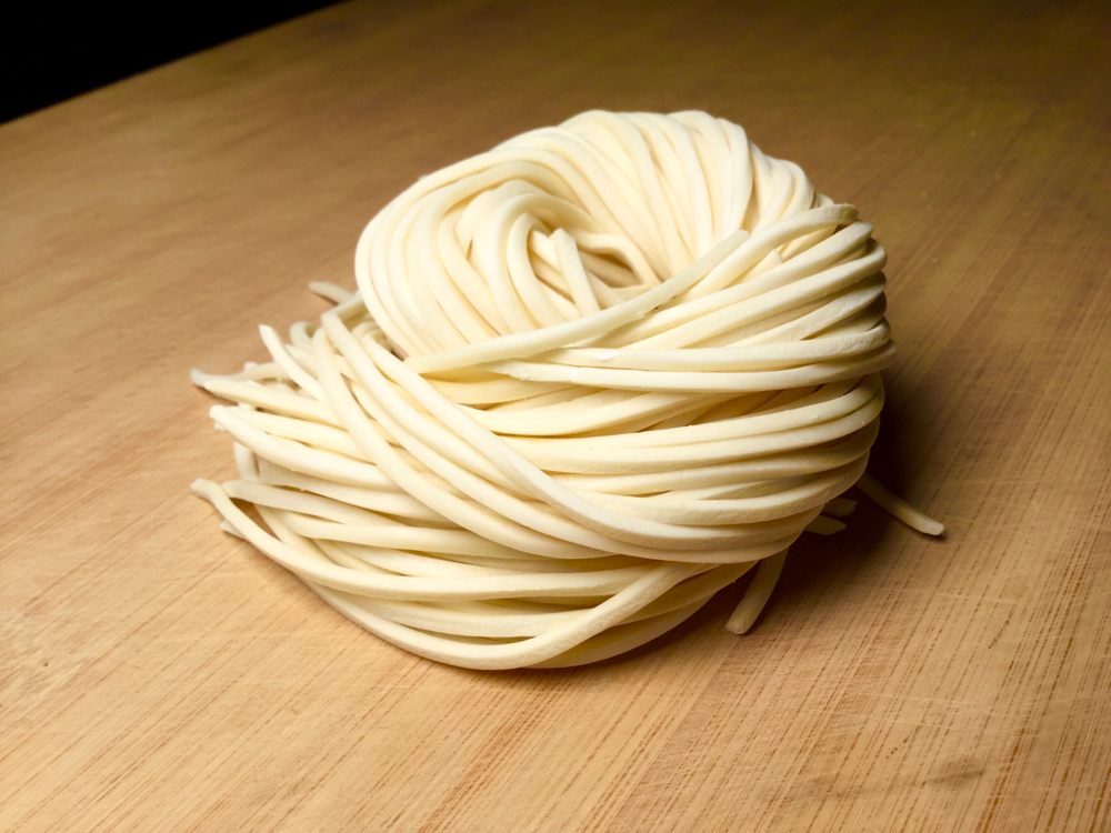 平うちめん(生・ゆで) - 【麺の製造・卸・小売】若狭や製麺所公式ホームページ 平うちめん(生・ゆで) - 【麺の製造・卸・小売】若狭や製麺所公式ホームページ
