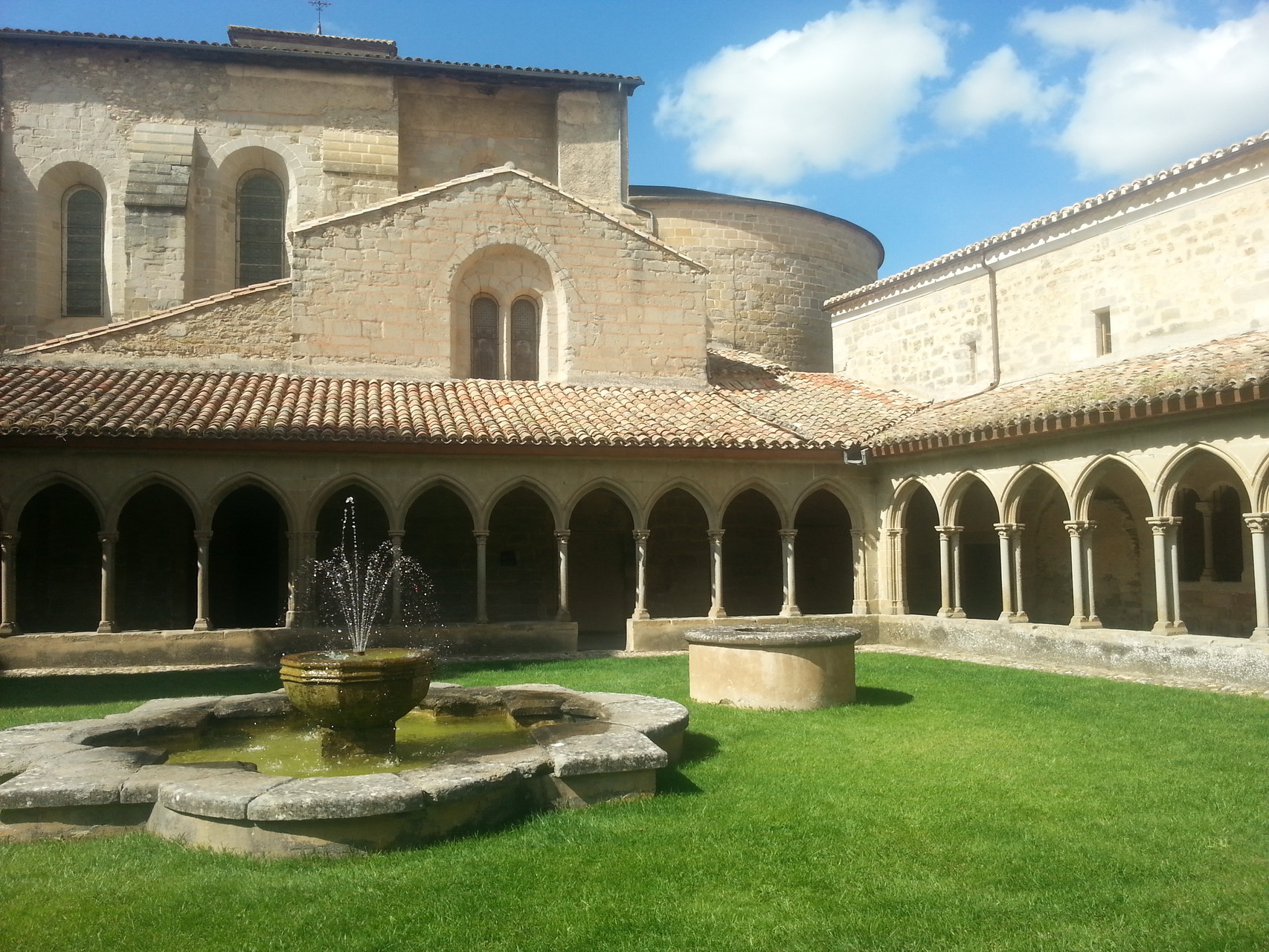 Sint Hilaire Abbey