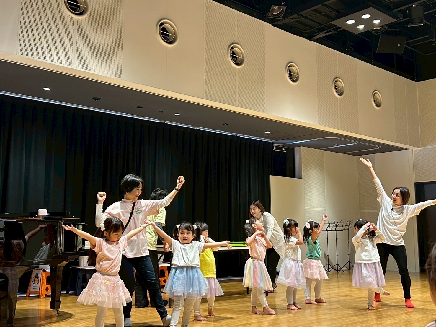 日々の積み重ねが大きな力に♪ 英語・英語リトミック発表会開催しました