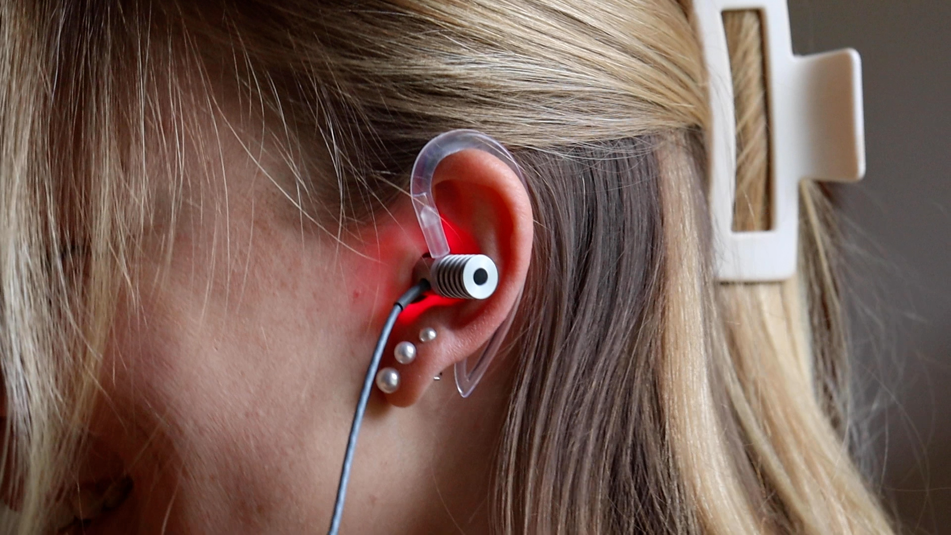 Lasertherapie bei Tinnitus: Wie funktioniert das eigentlich?