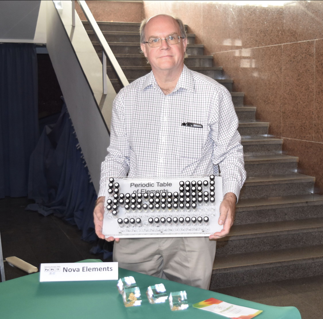 Theodore Gray with Nova Elements periodic table acrylic case