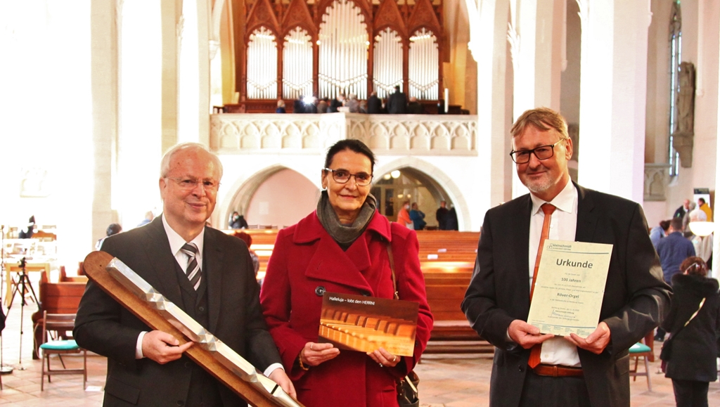 Restaurierte Orgel in Bernburg eingeweiht, 100 Jahre Pflege und Wartung gesichert