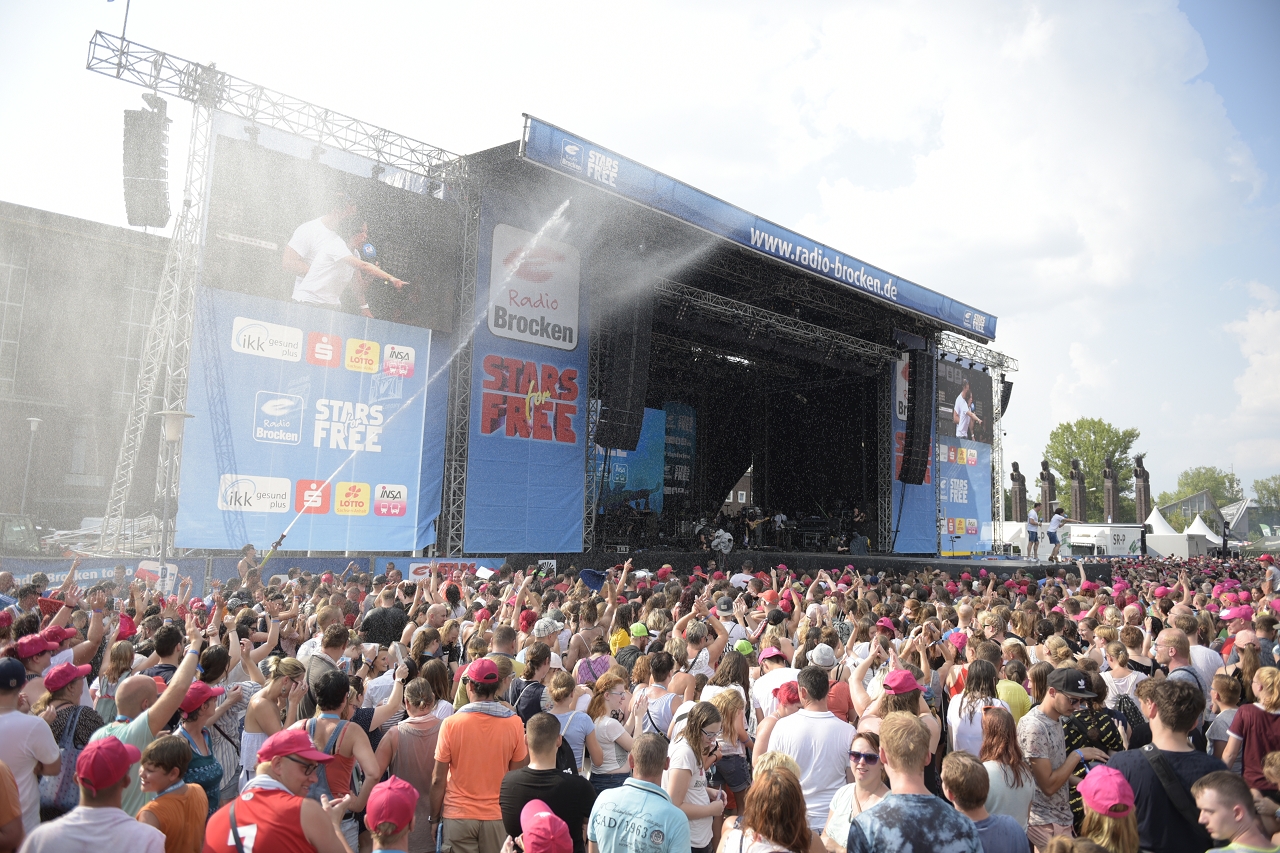 Radio-Brocken-Stars-for-Free-2019 - Abkühlung fürs Publikum