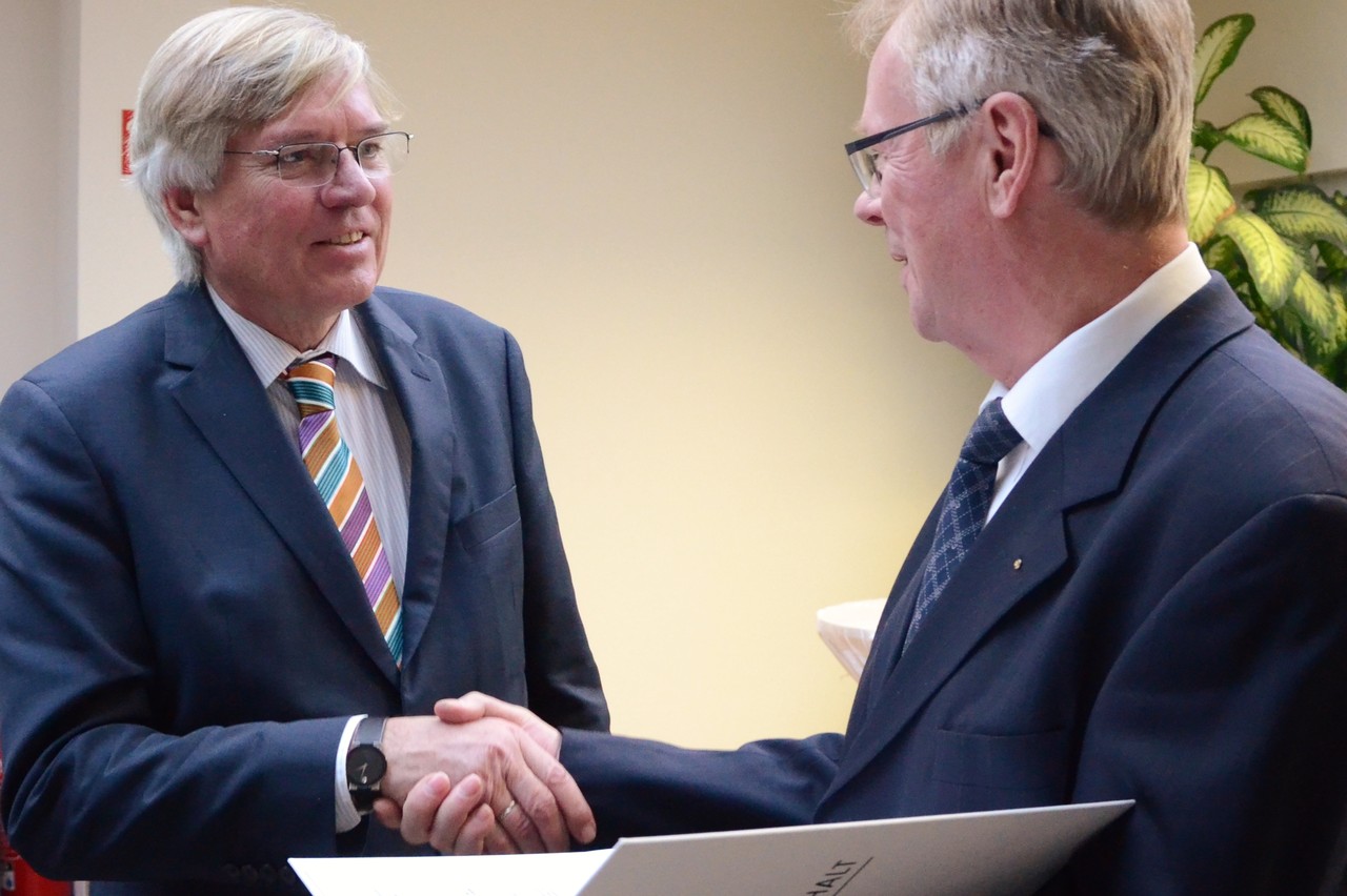 sta-furt-minister-berreichtf-rderbescheid-ber-1-15-mio-euro-zehn