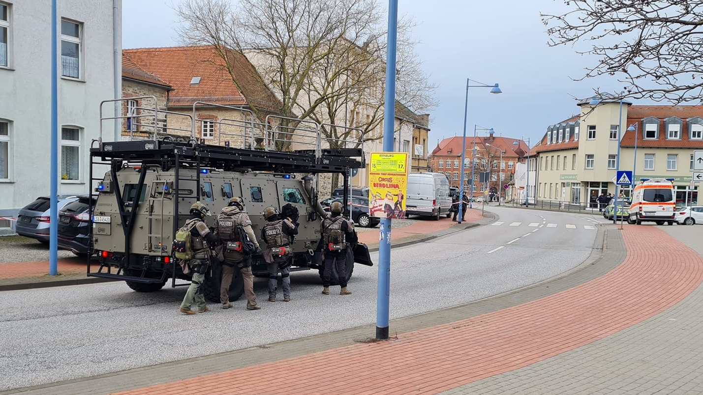 SEK Einsatz wegen Bedrohungslage in Bernburg