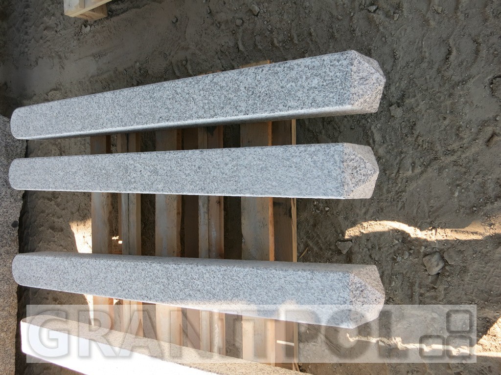 Zaunpfosten aus Granit