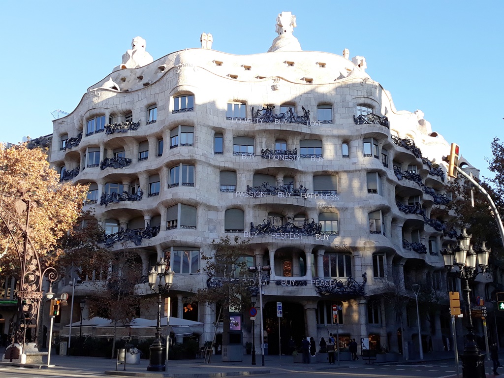 9 интересных фактов о Доме Мила (Casa Mila) Антонио Гауди