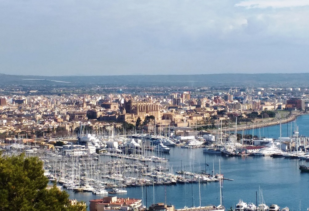 Испания - лидер Средиземноморья по туризму