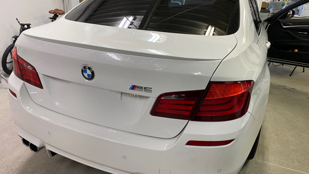 BMW F10 M5 純正ステアリングヒーター後付け - BMW・ベンツ・アウディ
