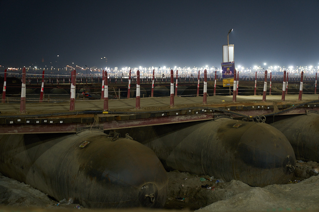 INDIEN 2025: Eigentlich wollten wir auf eine Pontonbrücke und dann rüber auf den Sangam ...