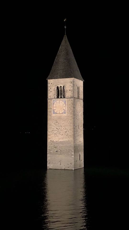 Luggi erzählt: Warum der Turm im See steht
