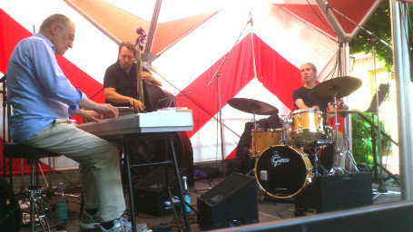 Andreas Hertel Trio feat. Johannes Schädlich, Jens Biehl live beim Jazzfestival Idstein 2015