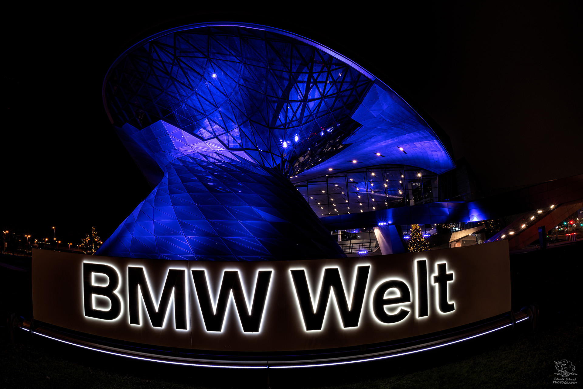 BMW Welt am 4. Advent