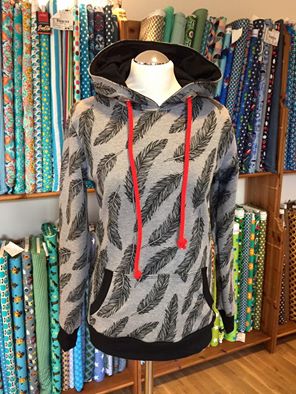 Lieblingshoodie, Lillesol & Pelle, Stoffe, Hachenburg, Federn, Hoodie, Einzig-n-Artig
