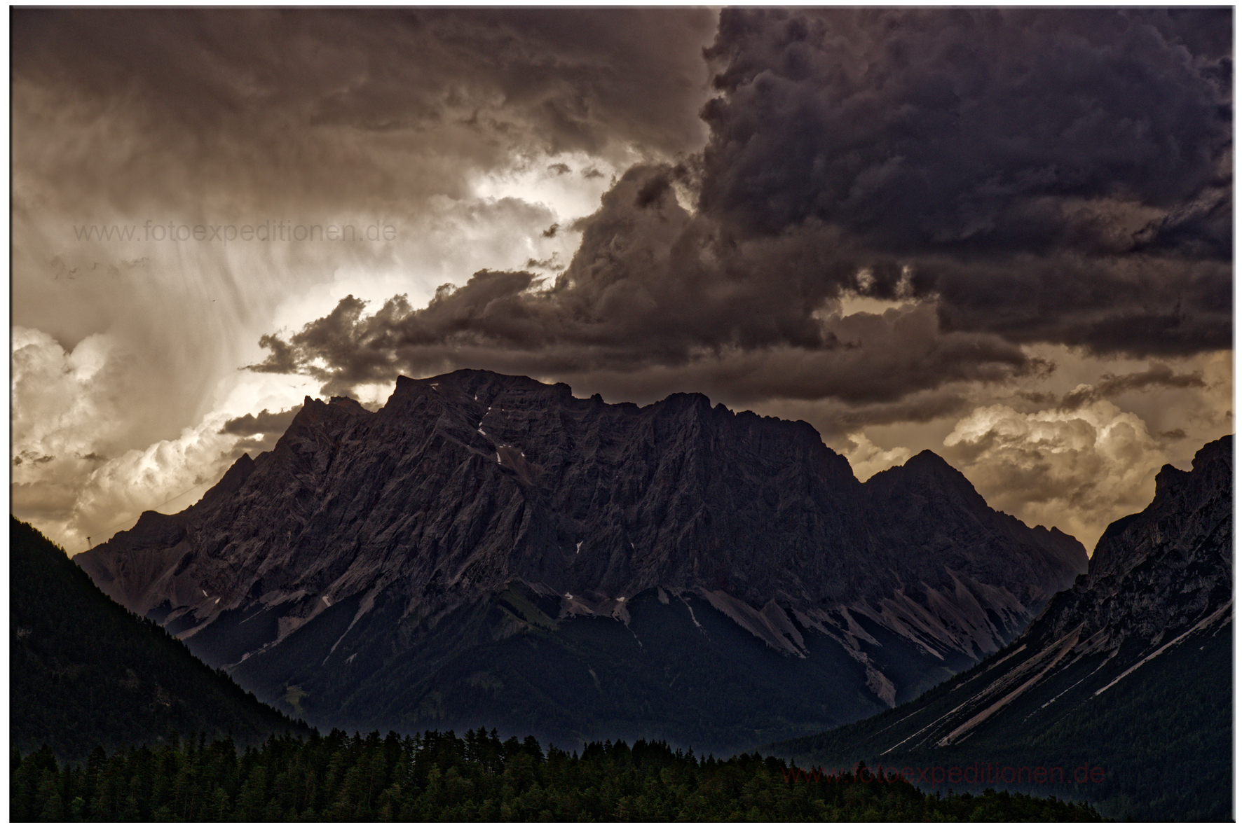 Gewitterstimmung an der Zugspitze