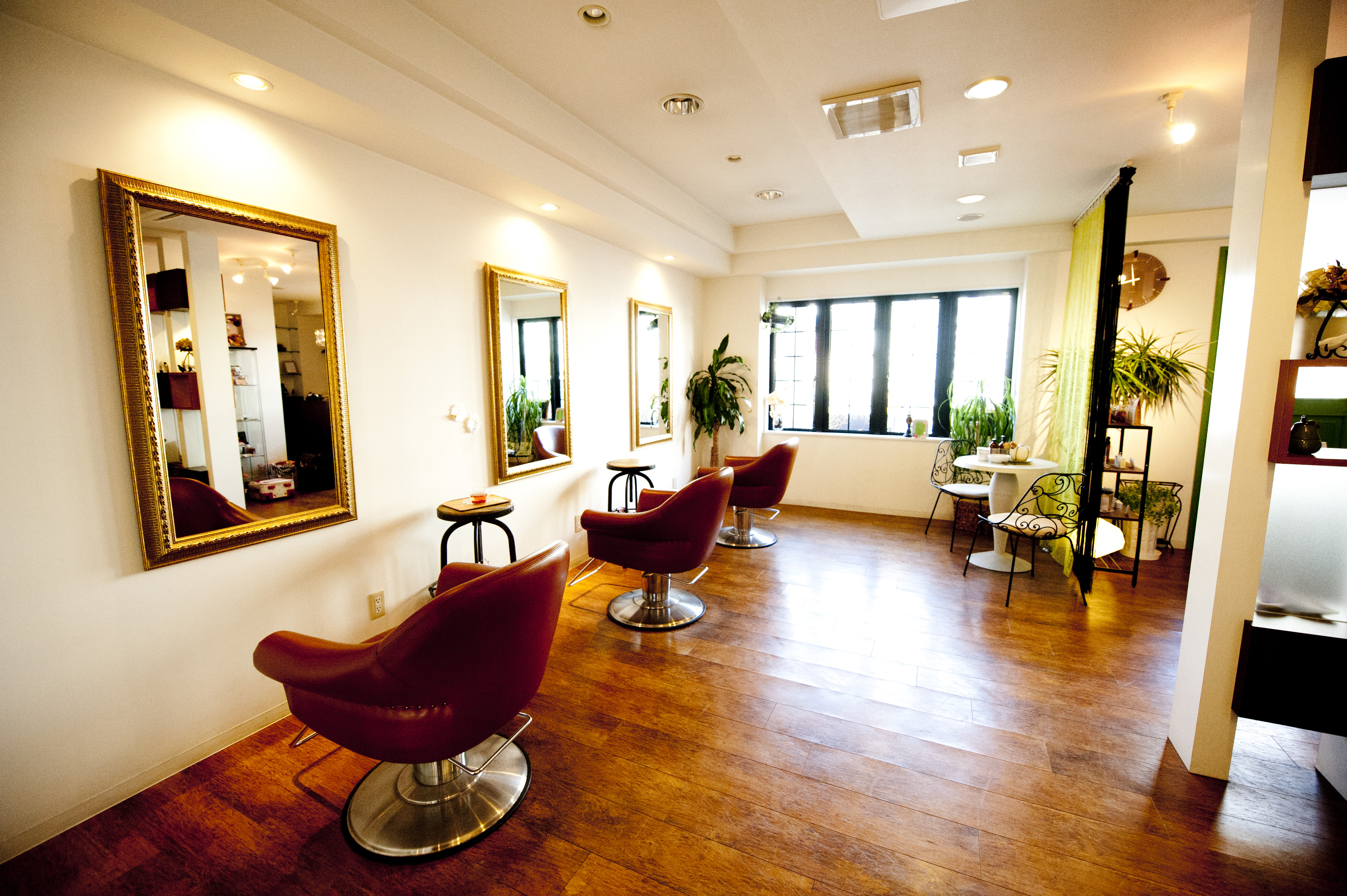 店舗案内 - 福山市の美容室カルムヘアサロン