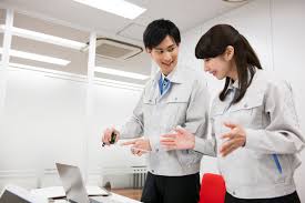 マニュアルの隙間を埋めるもの