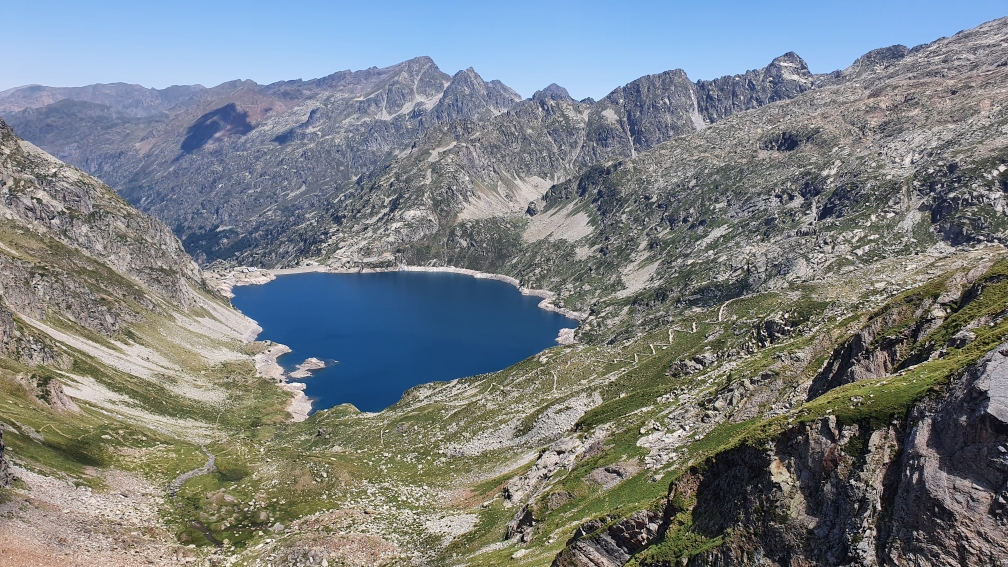 klare Bergseen, ein gewohnter Anblick in den Pyrenäen