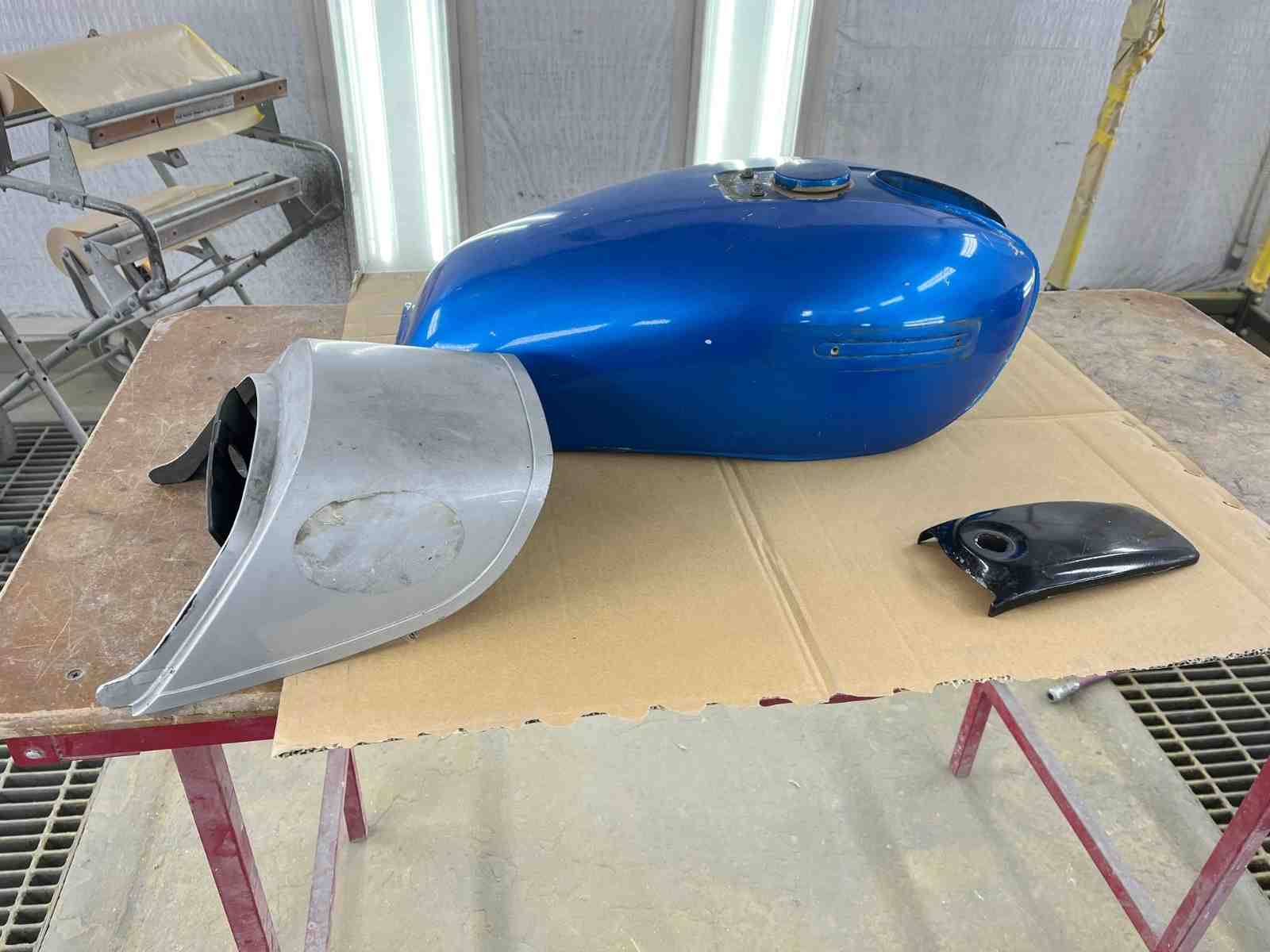 バイクの塗装のはがし方からGS400の剥離と純正仕様の仕上げ方