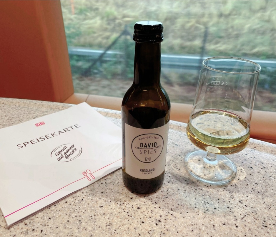 Wir fahren wieder Bahn - Unser Riesling in den ICEs der DB