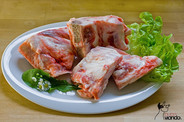 Kalbsbrustbein in Stücke