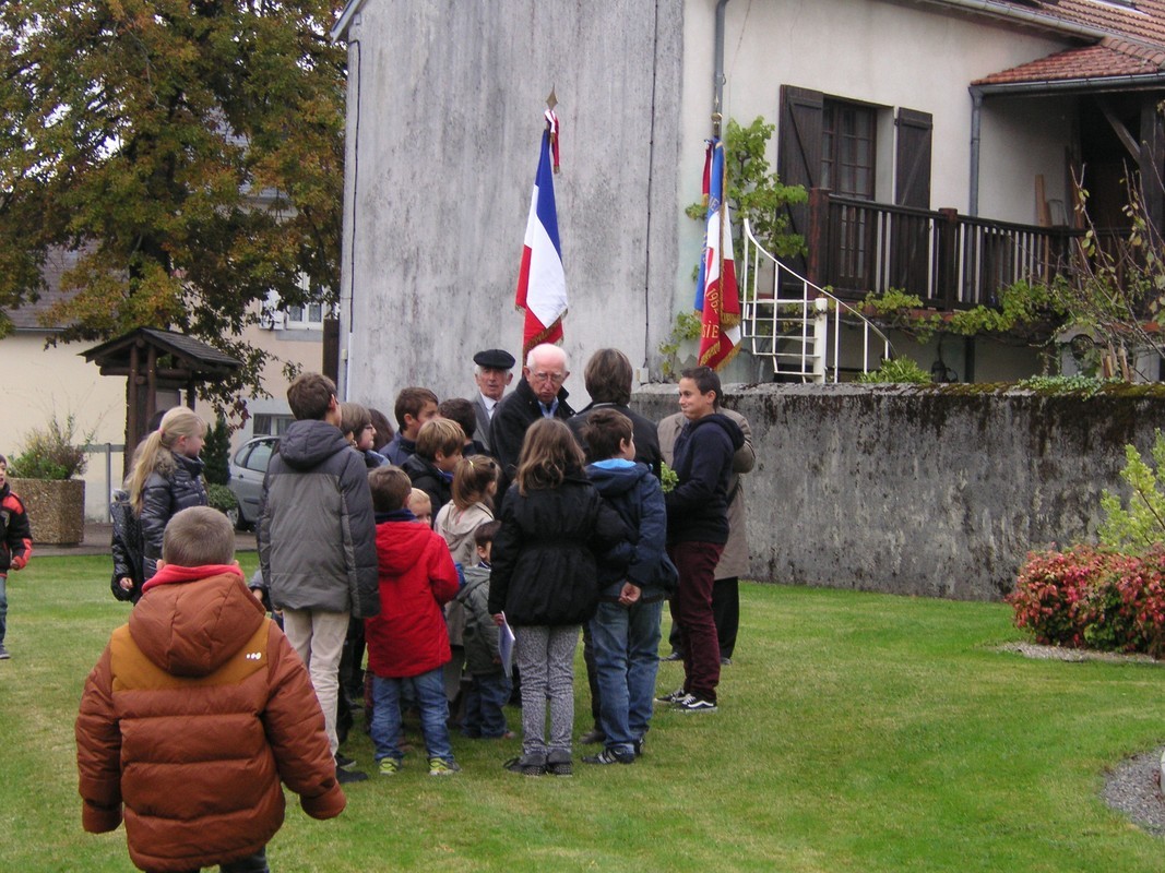Cérémonie au Monument aux Morts