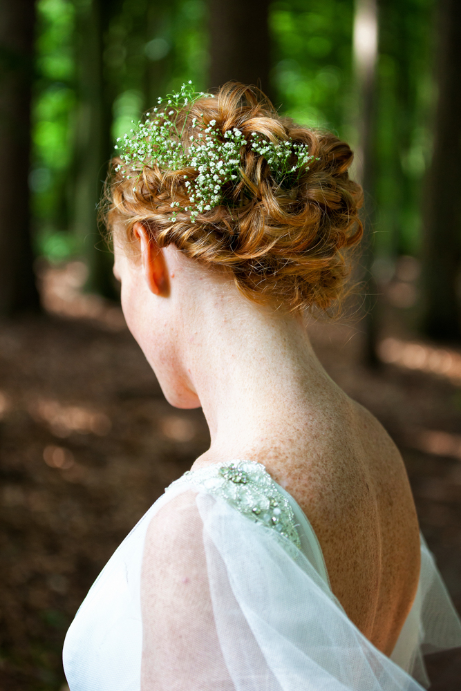 Bruid, trouwen in het bos, trouwfotograaf