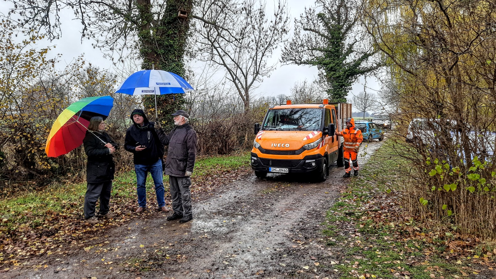 Bauhof, Presse und NABU vor Ort