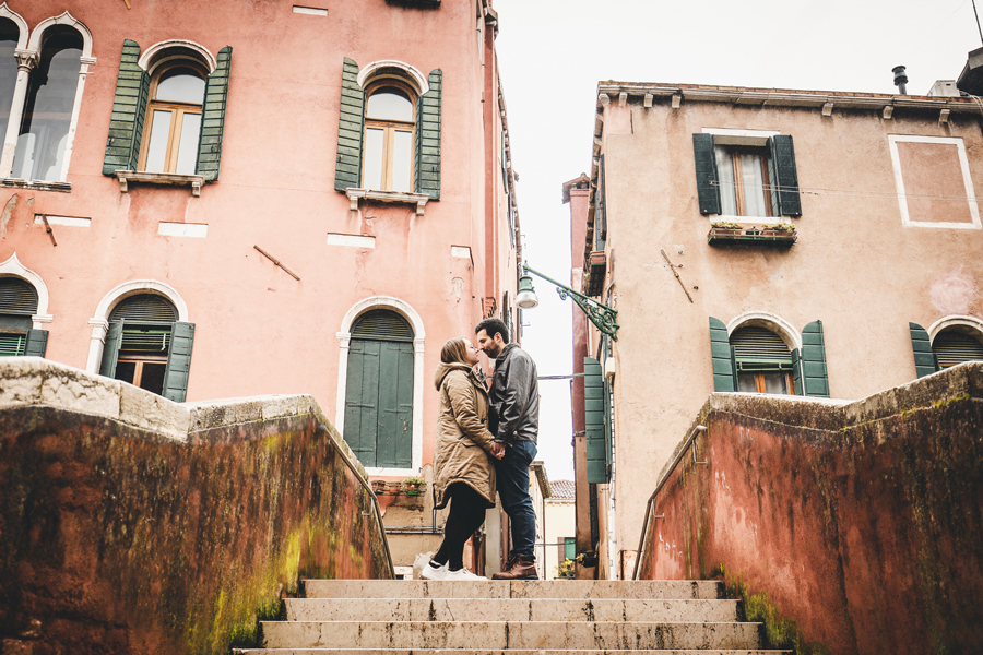 Venice-Surprise-Proposal-Photographer-at-Ponte-Chiodo