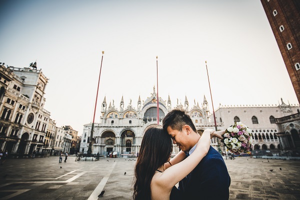 photographer venice elopement